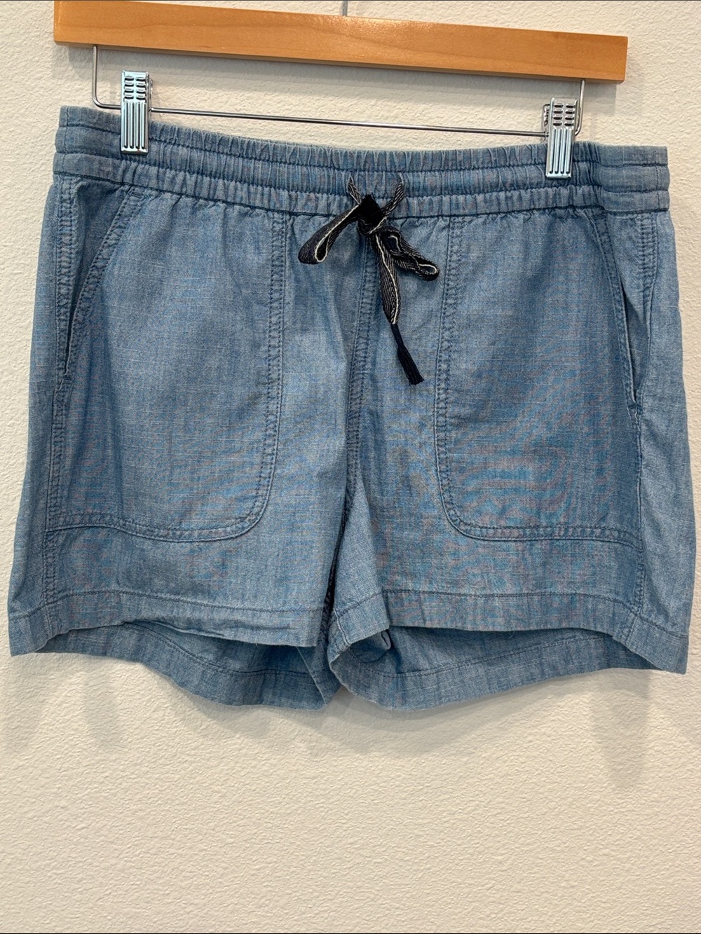 J. Crew Women’s Light Blue Chambray High-Waist Drawstring Shorts Size S